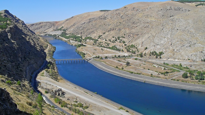 A Journey along the Tigris River System