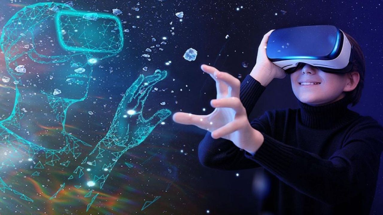 Augmented Reality (AR) vs. Virtual Reality (VR)